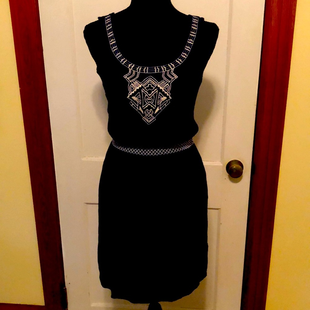 Maurice’s dress fully lined.
